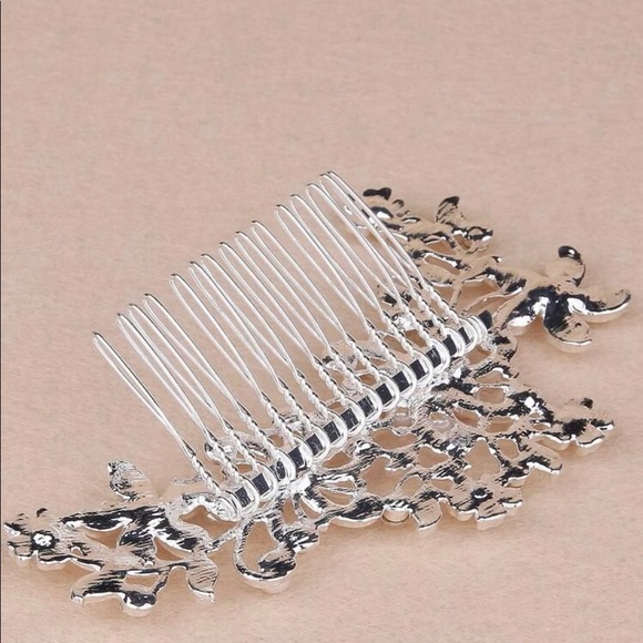 Wedding hair accessory - Picture 2 of 4